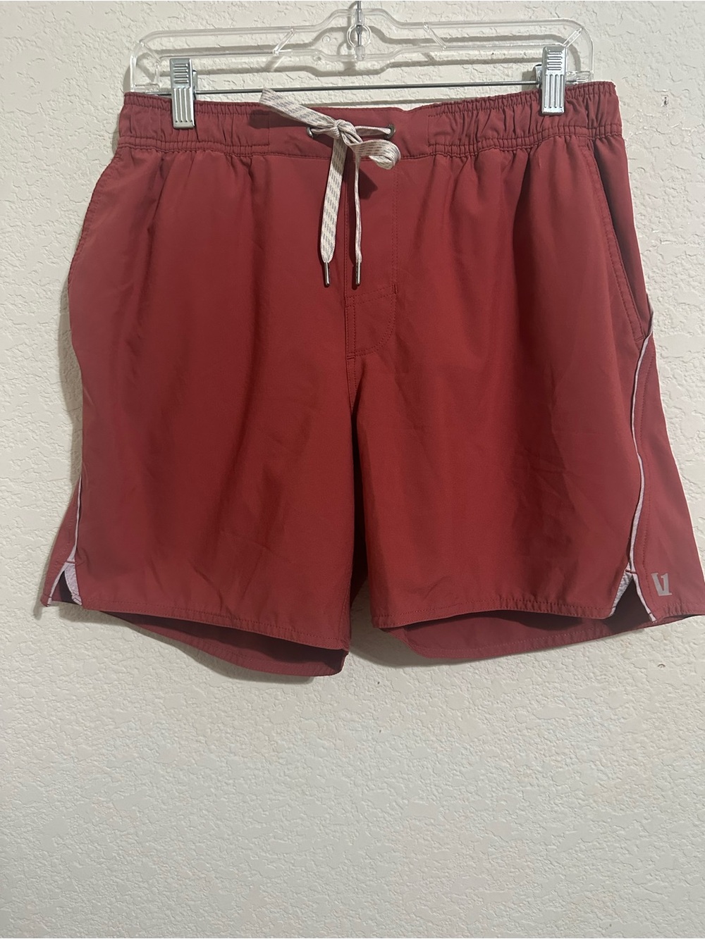 Vuori Shorts Men’s Medium *Size Missing* Red 7”